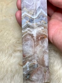 Image 6 of Lace Agate With Amethyst Generator #2380