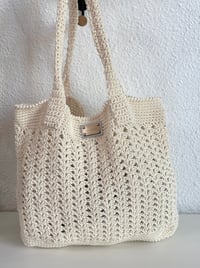 Image 2 of Bolsos de hombro tejidos a mano