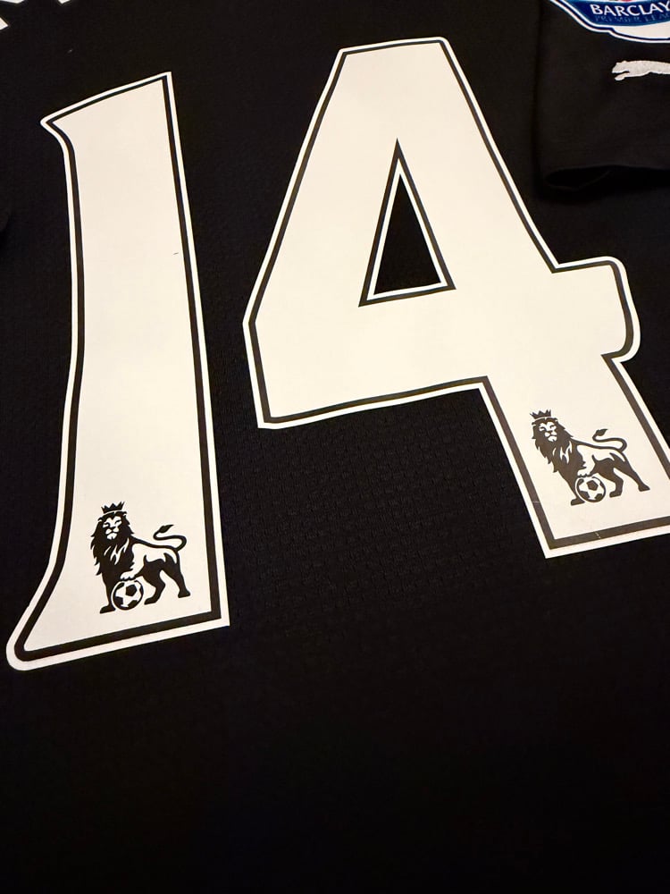 Image of Tottenham Hotspur “MODRIĆ 14” 2011/12 Third Shirt + PL patches (XL)