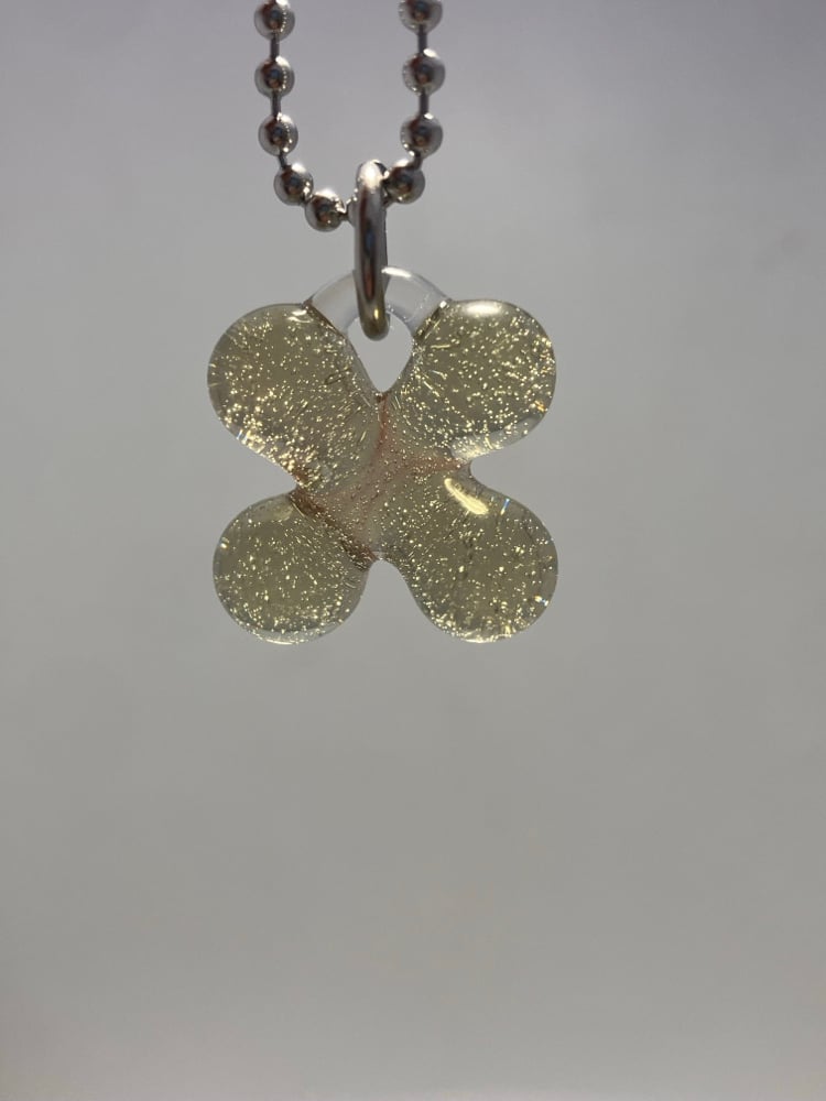 Image of transparent grey clover