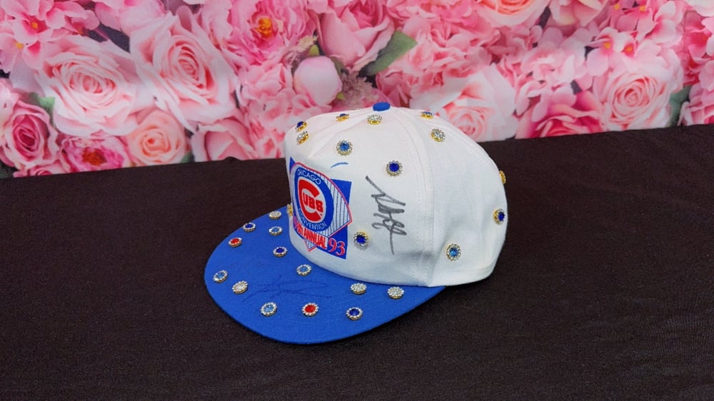 Image of 1 of 1 Unisex autographed Vintage Chicago Cubs SnapBack stones hat 