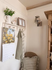 Image 2 of Floral Scallop Frames ( 2 sizes )