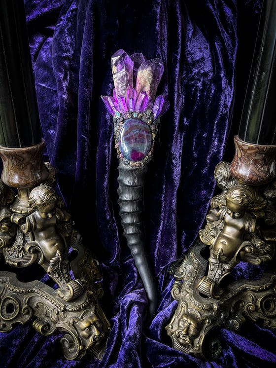 Image of Cathedral Amethyst - Ritual Rattler