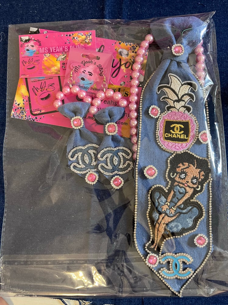 Image of Chanel Tie set 