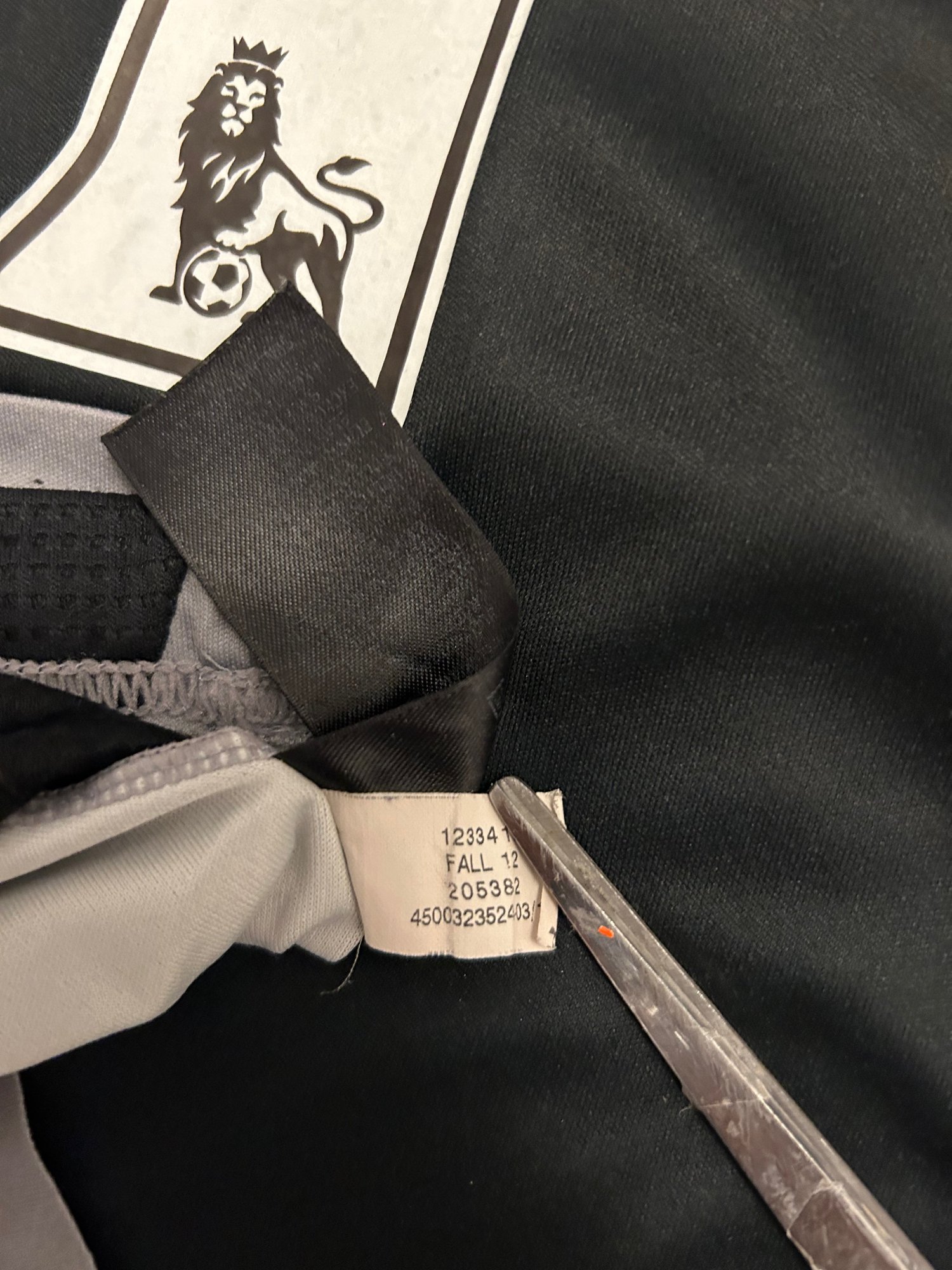 Image of Tottenham Hotspur “BALE 11” 2012/13 Third Shirt + patches (S)