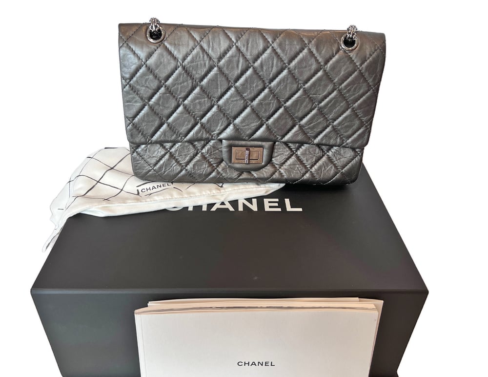 Image of Chanel Metallic Quilted Aged Leather Reissue 2.55 Classic Flap Handbag 958-104