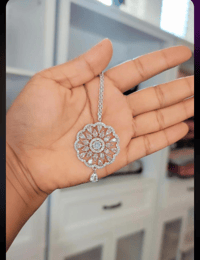American Diamond Mang Tika