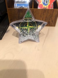 Image 17 of Snow shaped Rock ‘n’ Roll snow globes