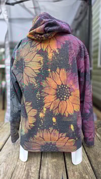 Image 18 of Floral Flukes