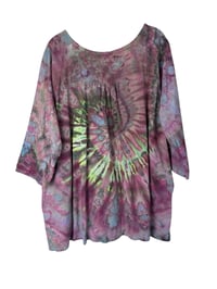 Image 5 of XL Cotton Forager Top in Electric Spiral Ice Dye