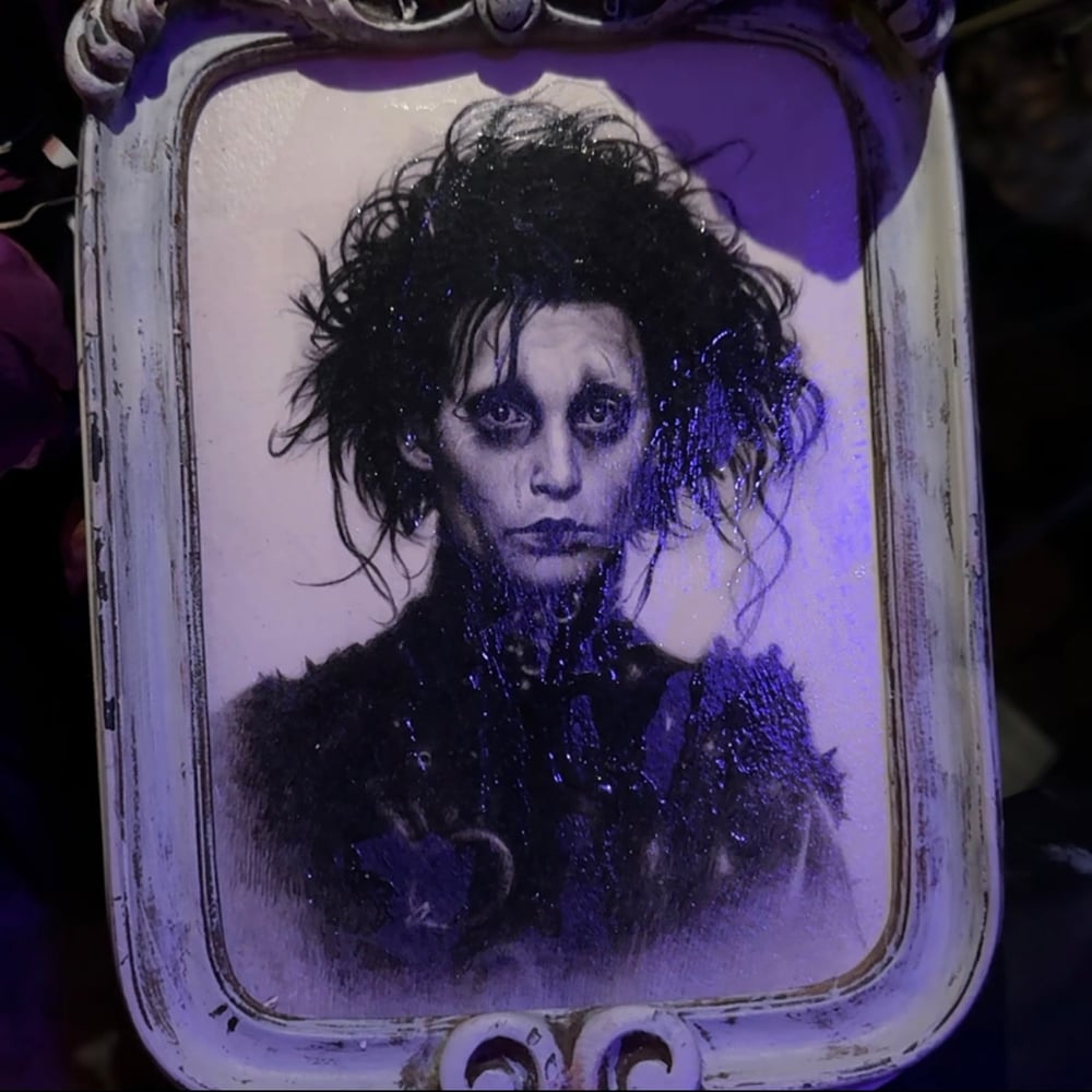 Image of ‘EDWARD SCISSORHANDS’ - HAND EMBELLISHED PRINT IN HAND PAINTED FRAME - 7 x 5 in { 1 / 1 }