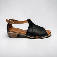 Image 1 of ROAMERS MAE BLACK/COCONUT