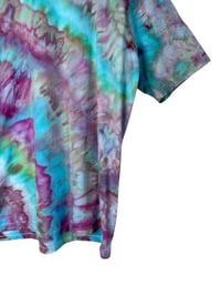 Image 4 of XL Adult Combed Cotton Tee in Water Lilies Agate Ice Dye