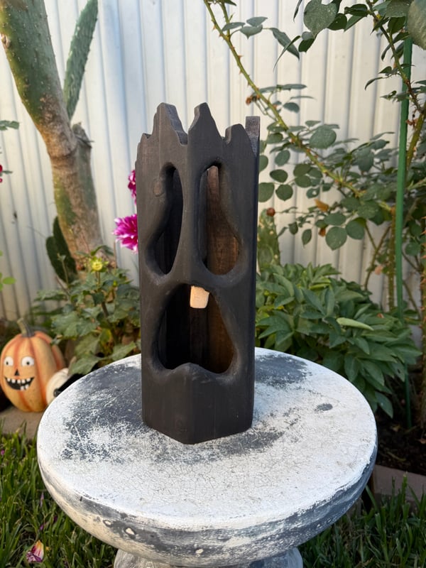 Image of spooky stump (tooth)