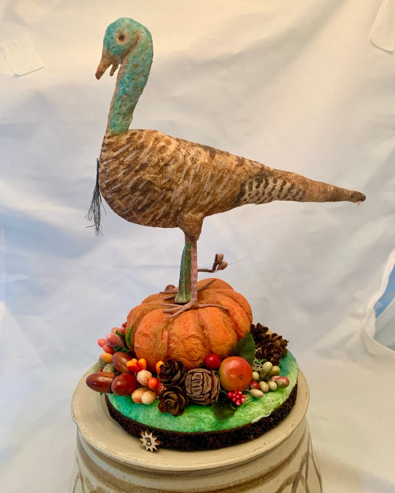 Image of Turkey Hen figure 3