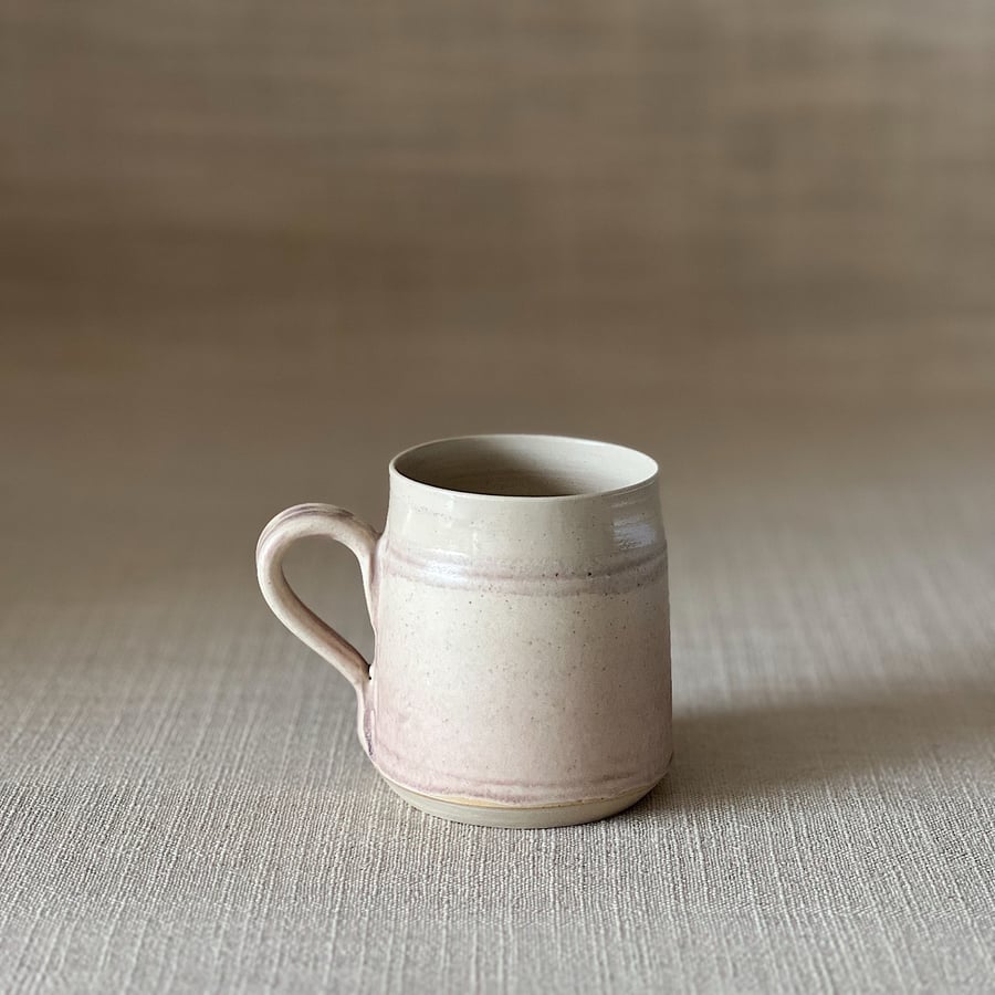 Image of MELLOW PYRAMID MUG