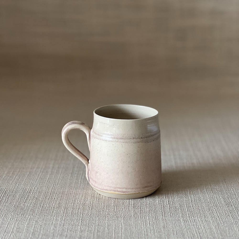 Image of MELLOW PYRAMID MUG