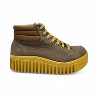 Image 1 of ART 1532 TAUPE/ MUSTARD