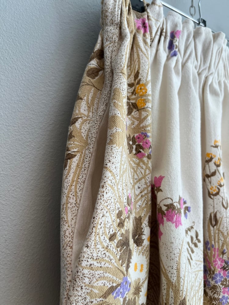 Image of Flower and lace skirt (xs-xxl)
