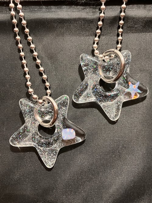 Image of single opal stars