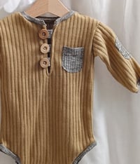 Image 2 of Boys bodysuit for photoshoot | Liam | 9-12 months | camel | sitter | cake smash