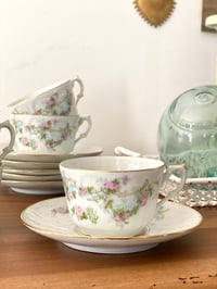 Image 2 of Ancien service en porcelaine