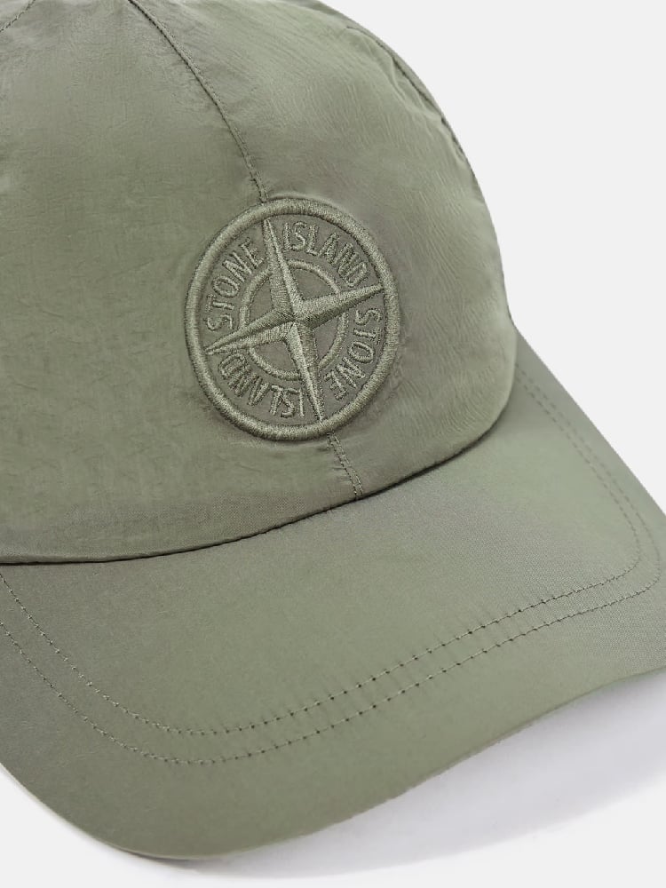 Image of STONE ISLAND 99576 NYLON METAL IN ECONYL® REGENERATED NYLON PEARL GREY GREEN