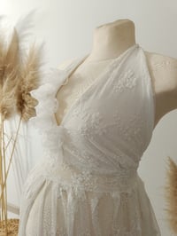 Image 5 of Off white lace dress for photoshoot | Vera | size S-M