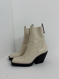 Image 1 of Zara leather boots // 37