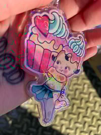 Image 5 of Cupcake Keychain