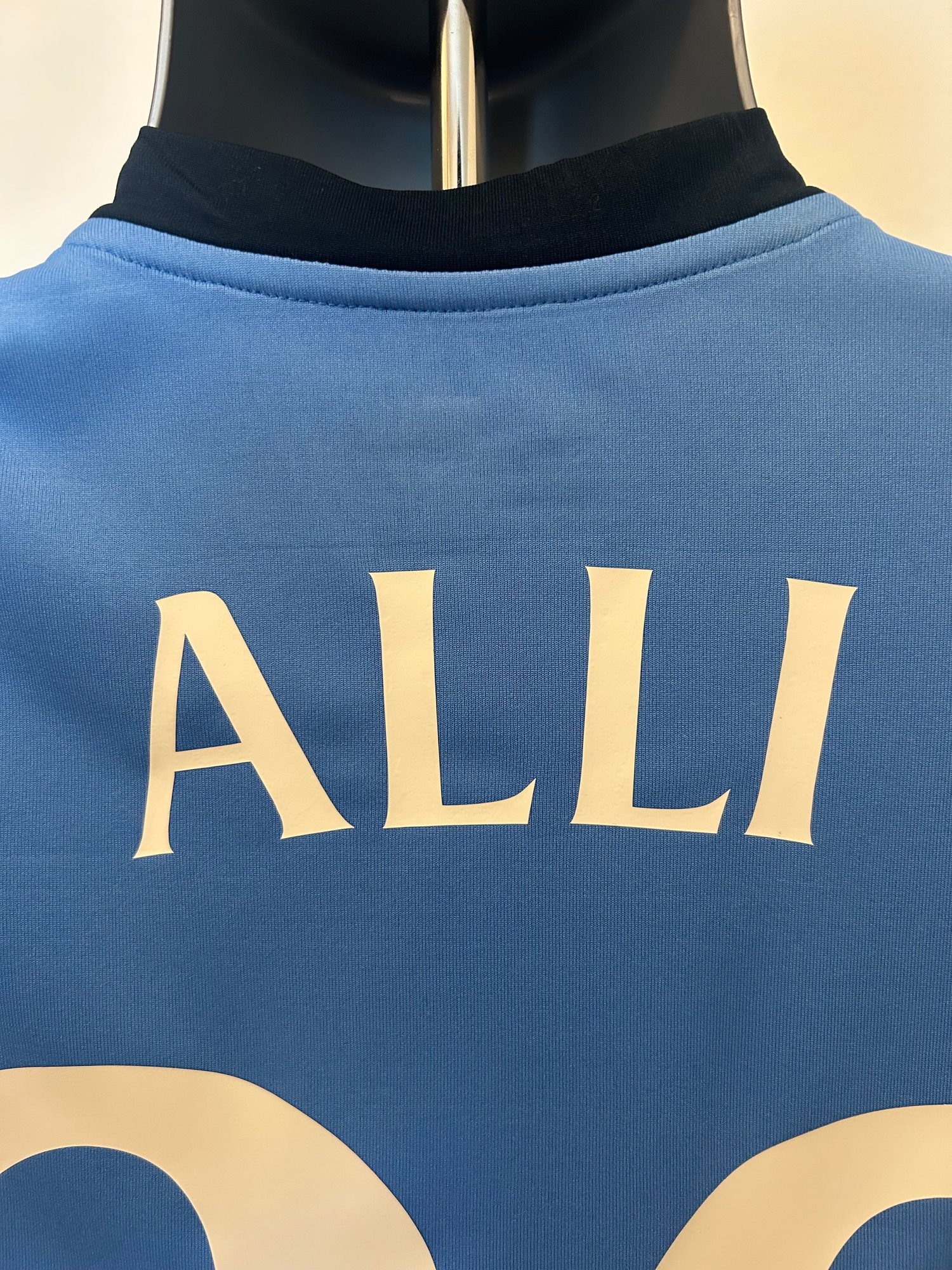 Image of Tottenham Hotspur “ALLI 20” 2015/16 Away Shirt + UEL patches, M