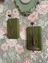 Image 1 of Patère murale ancienne patinée 