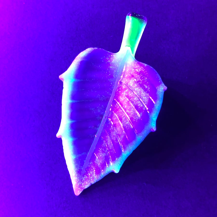 Image of Purple Glow Leaf Pedant
