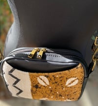 Image 3 of Keyshia Crossbody Mudcloth Golden Cream