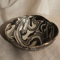 Image 3 of Medium bowl 