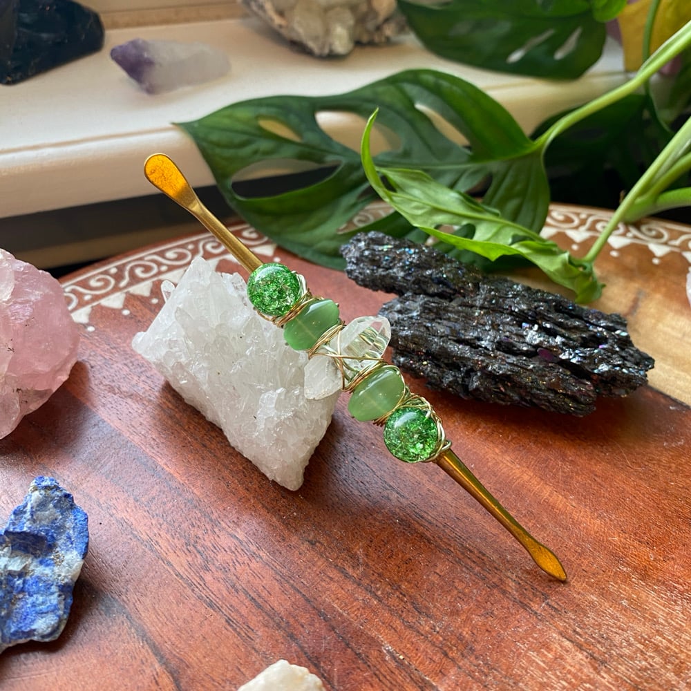 Image of green cat eye dab tool 