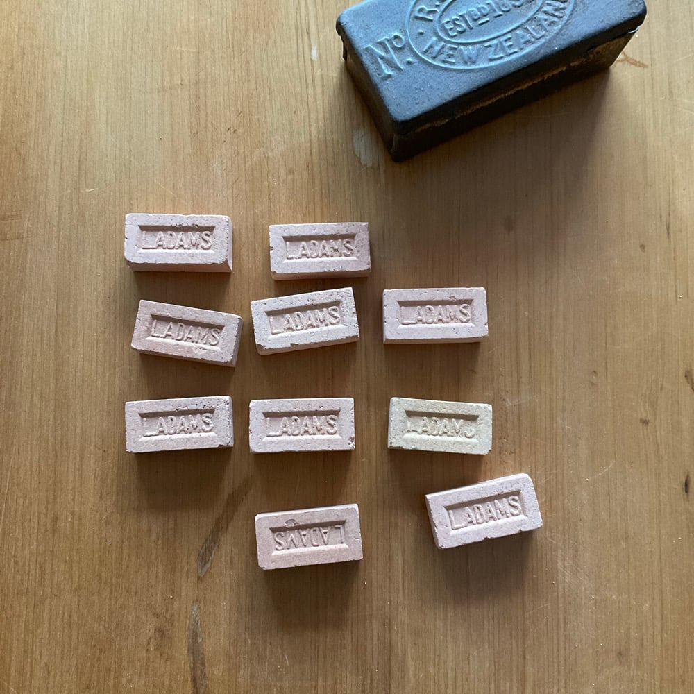 Image of Kiddibricks & Vesta Tin