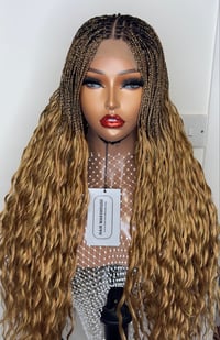 Image 4 of WAVY BLONDE BRAIDS (Loose Waves)