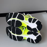 Image 5 of size: us8.5 uk6.5 eu40  cm25.5