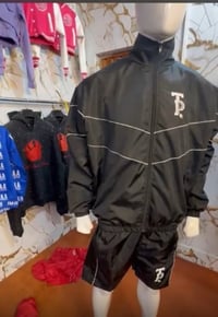 Image 4 of The Plugg Wind breaker sets 