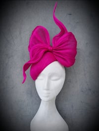 Image 2 of 'Bowie hugger' in Hot Pink