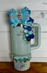 Image 12 of Cinderella-Inspired Tumbler Accessory Set – Bow, Straw Bauble & Bracelet Stack