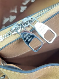 Image 7 of LV Bella Tote