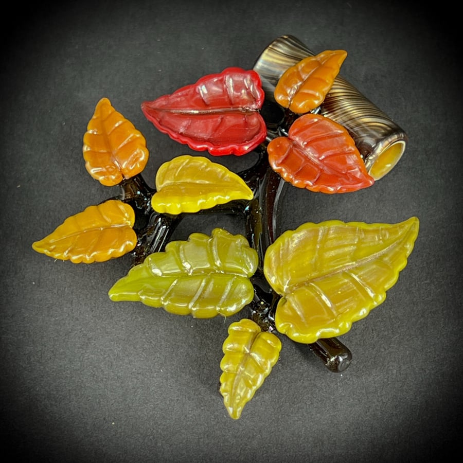 Image of Fall Fades 2025 Leaf Vine Pendant 12