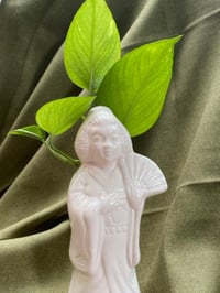 Image 1 of Golden Pothos in White Geisha Chopstick Holder