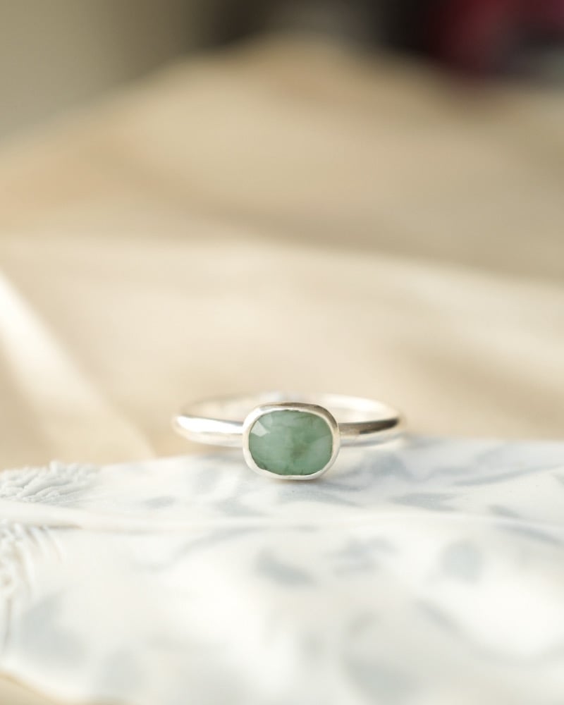 Image of Emerald Stacking Ring III Size 7