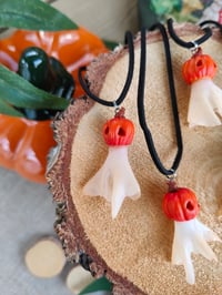 Image 4 of Wisiorek z dynio - duszkiem 🎃👻