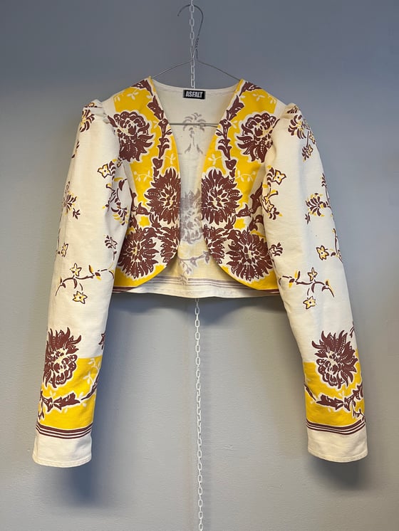 Image of Bolero jakke med brune blomster (large)