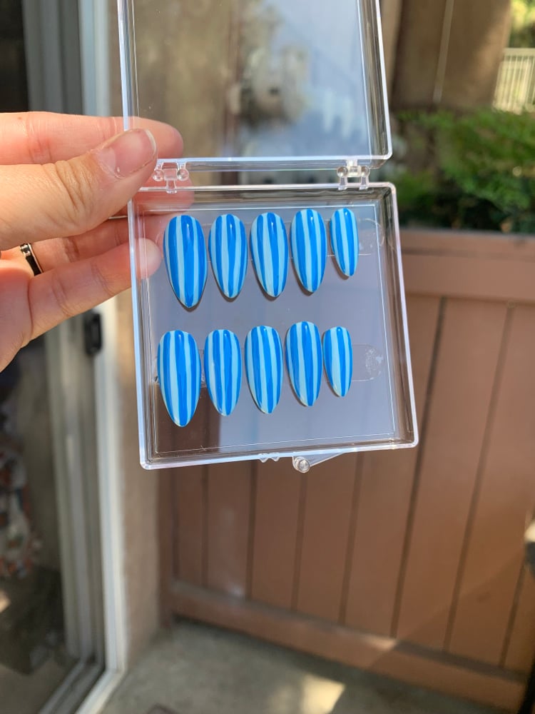 Image of Striped Blue Nails 