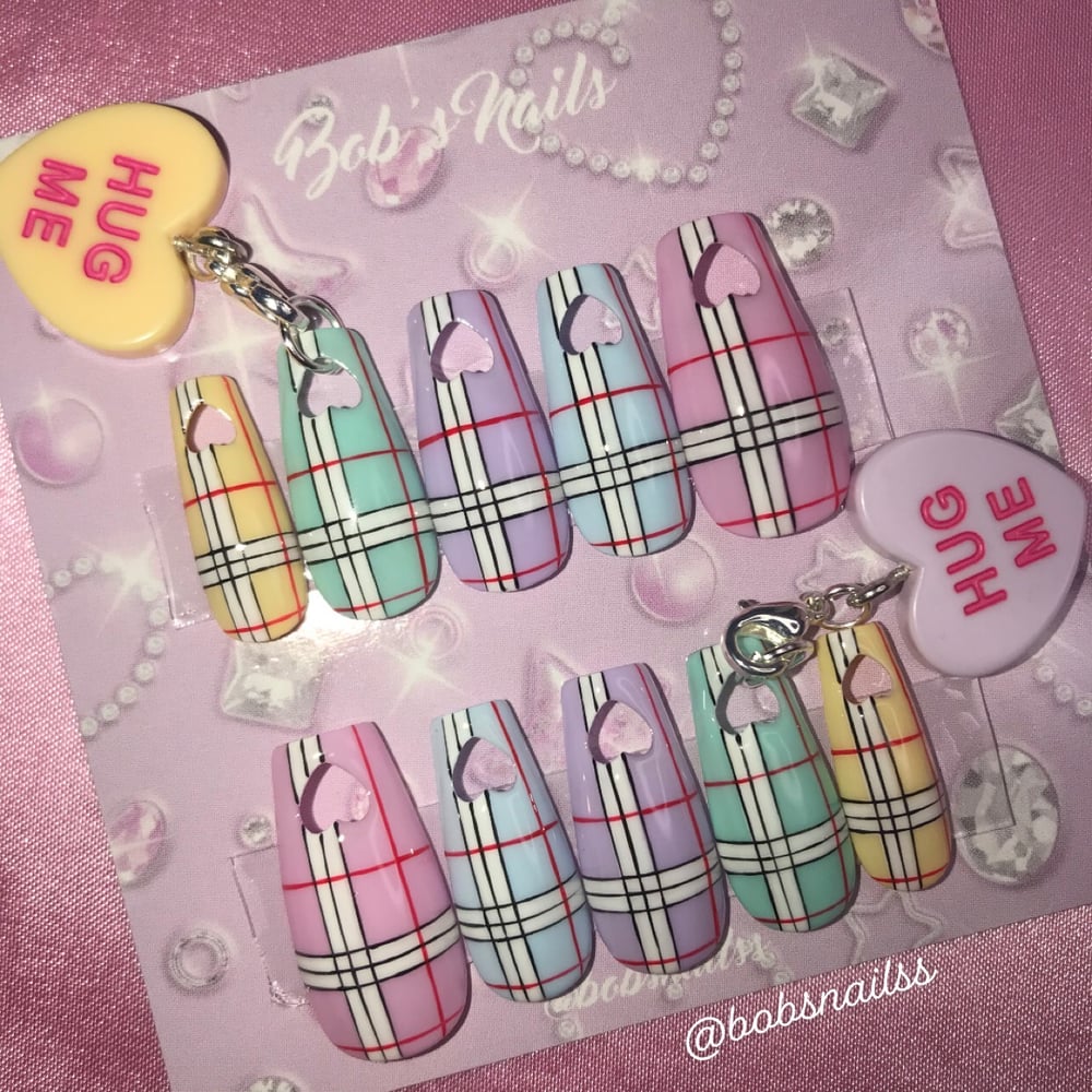 Image of RTS Size M Bobs Nails Sizing Med Coffin Pastel 🤍🎀